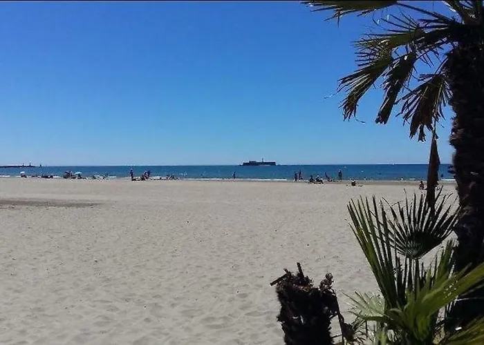 Helios 24, T2 Climatise, Parking, Terrasse, 500m *