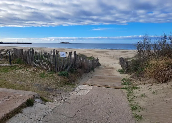 Helios 24, T2 Climatise, Parking, Terrasse, 500m شقة