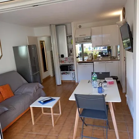 Helios 24, T2 Climatise, Parking, Terrasse, 500m *