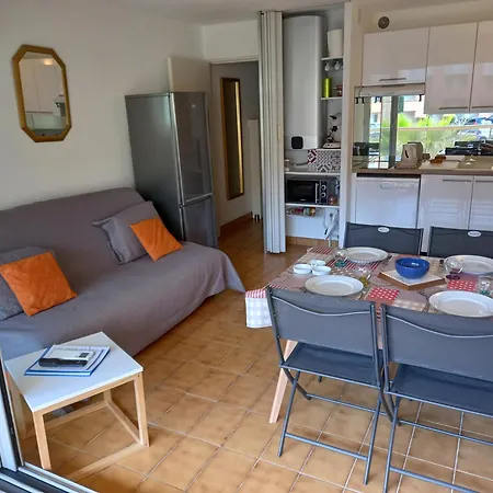 Helios 24, T2 Climatise, Parking, Terrasse, 500m