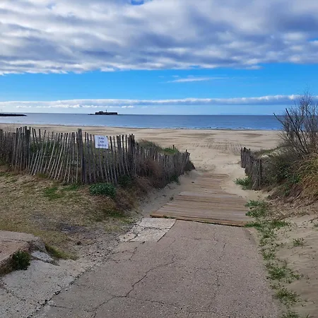 Helios 24, T2 Climatise, Parking, Terrasse, 500m Apartament