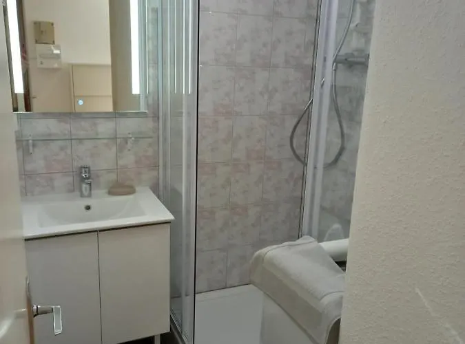 Helios 24, T2 Climatise, Parking, Terrasse, 500m Апартаменты Агд