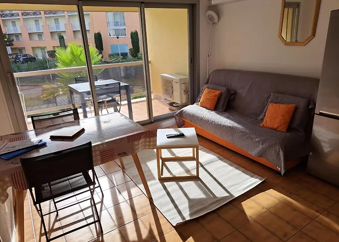 Helios 24, T2 Climatise, Parking, Terrasse, 500m Apartment Agde