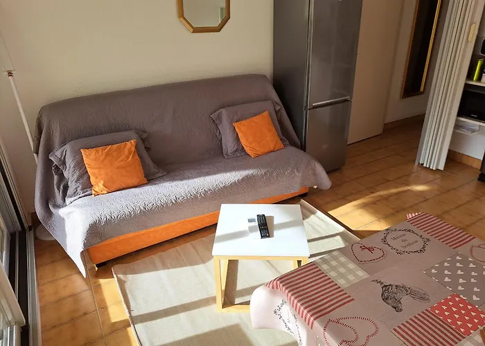 Helios 24, T2 Climatise, Parking, Terrasse, 500m Apartment *