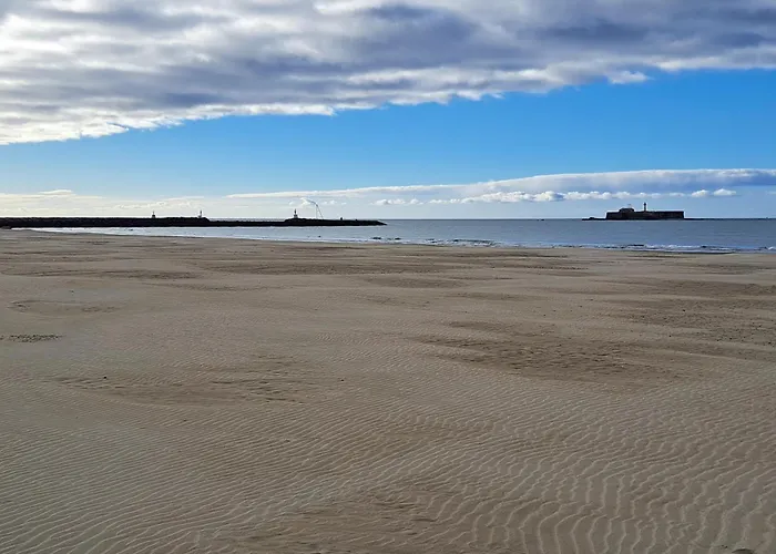 Helios 24, T2 Climatise, Parking, Terrasse, 500m Apartment Agde